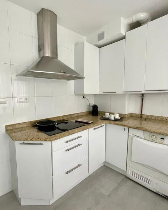 Planta Baja-Jardin-Parking Apartment ซานตานเดร์ ภายนอก รูปภาพ